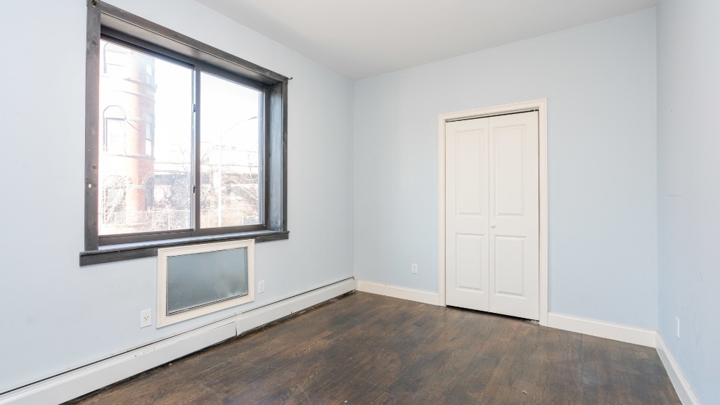 682 Bushwick Ave - Photo 3