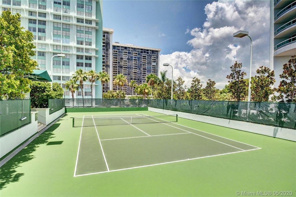 1643 Brickell Ave - Photo 56