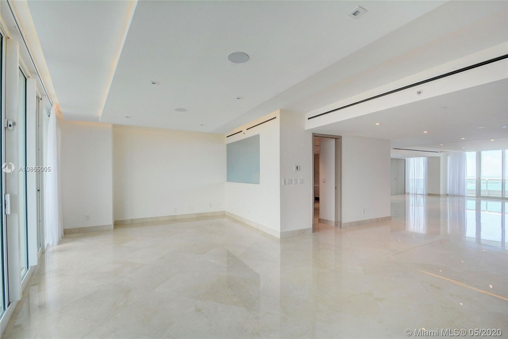 1643 Brickell Ave - Photo 16