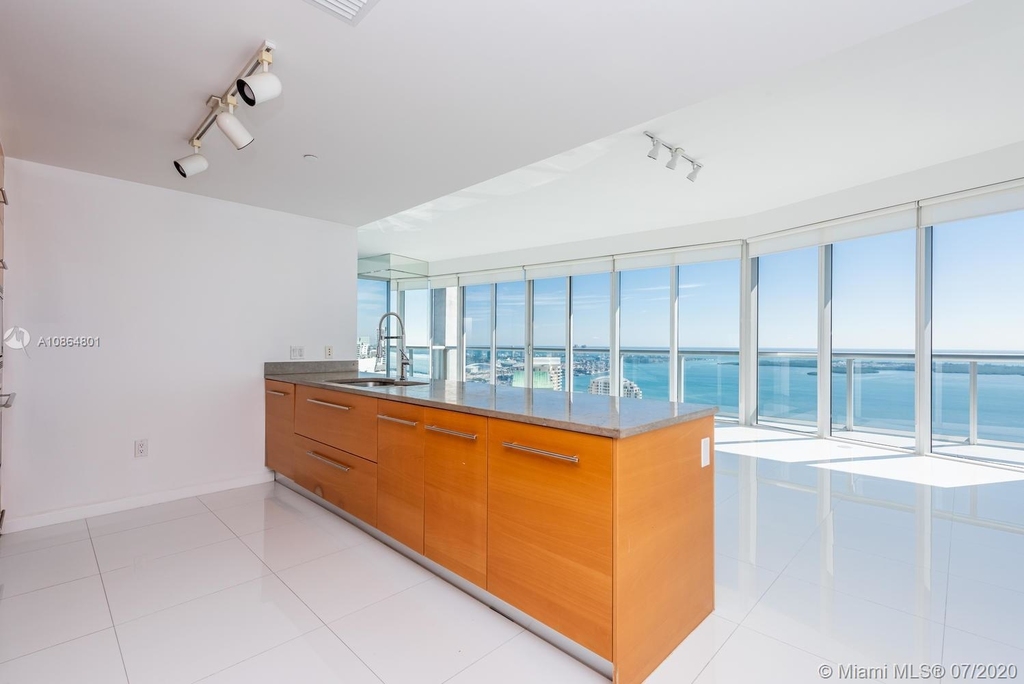 465 Brickell Ave - Photo 10