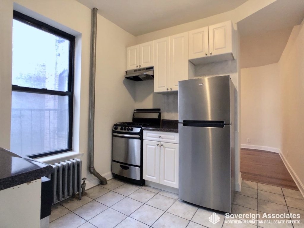 401 East 68th Street - Photo 6