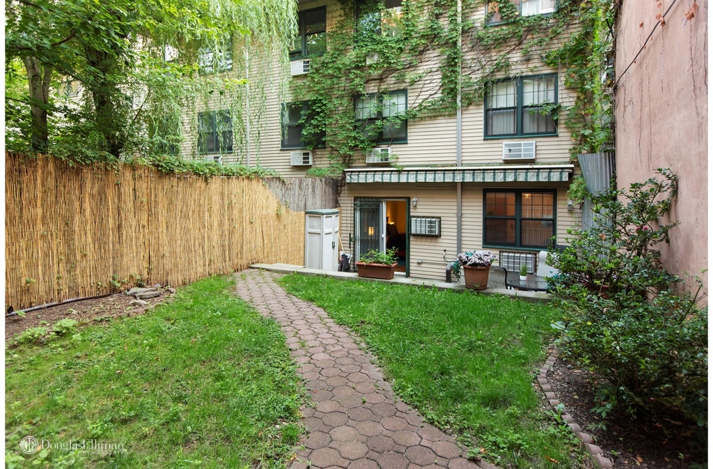 383 East 10th St - Photo 7