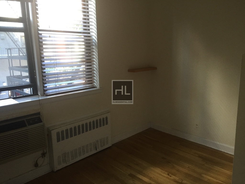 512 East 82nd Street - Photo 5