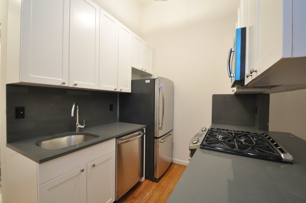 113 East 31st Street - Photo 0