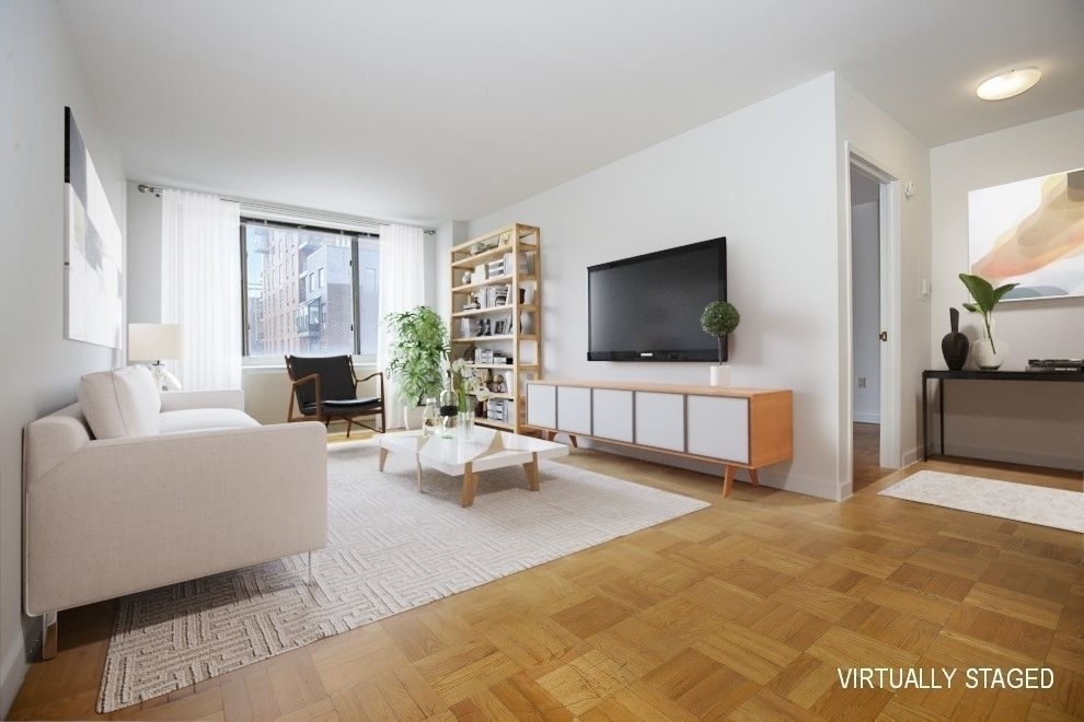 460 W 20th Street - Photo 0