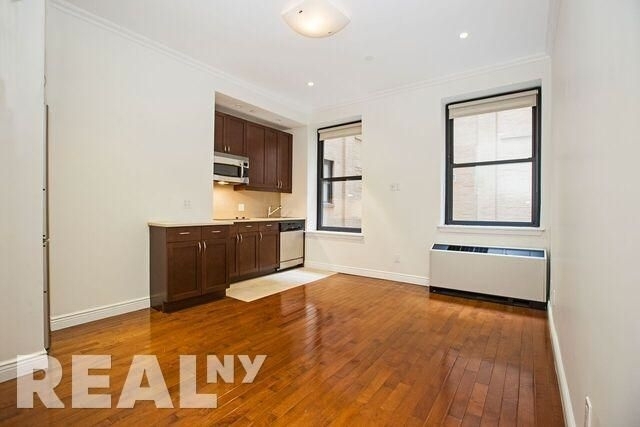 488 Seventh Avenue  - Photo 2