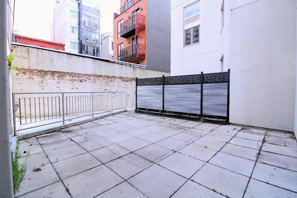 136 Powers Street - Photo 6