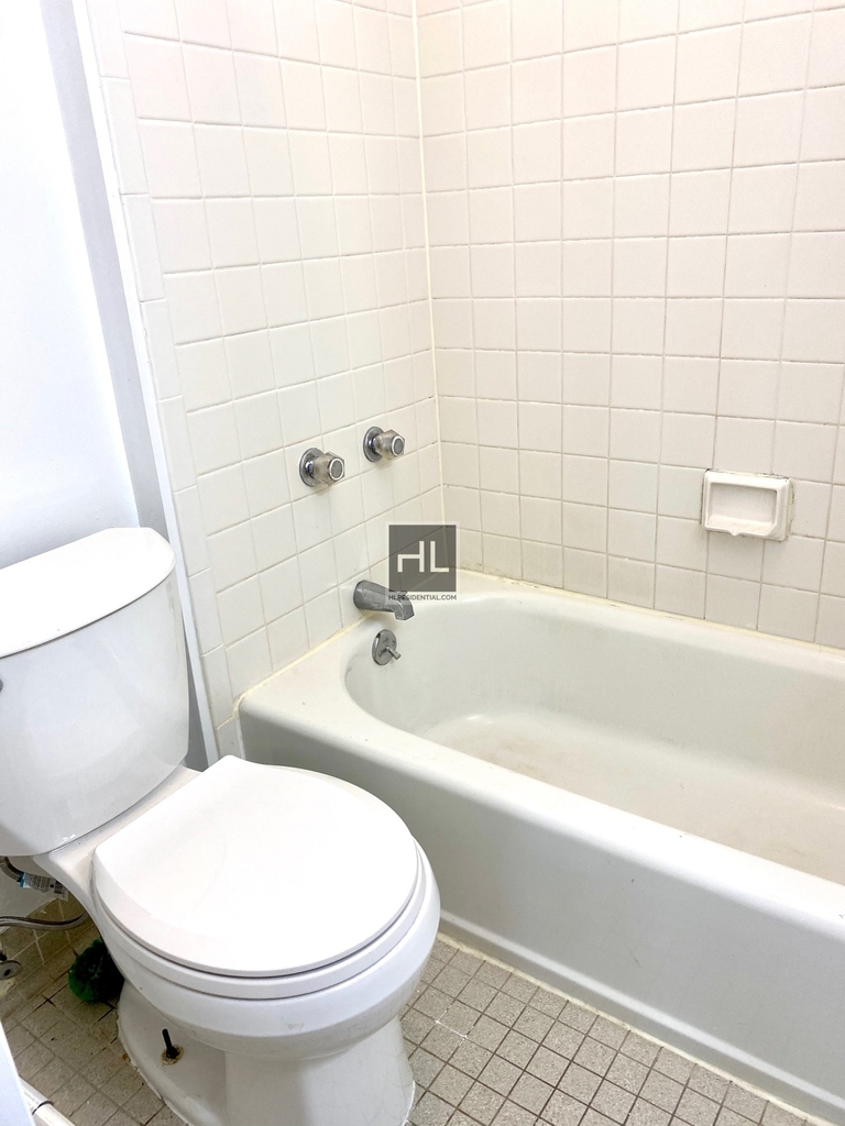 335 West 71st Street - Photo 8