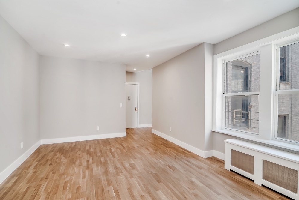 58 Linden Boulevard - Photo 1