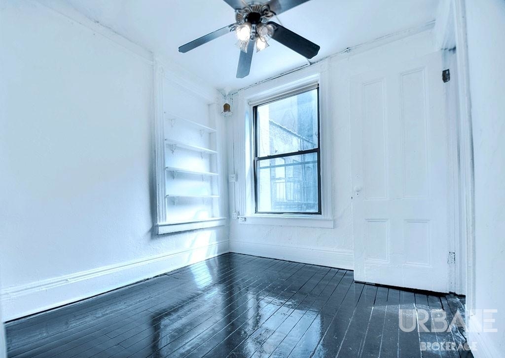 247 Grand Street - Photo 7