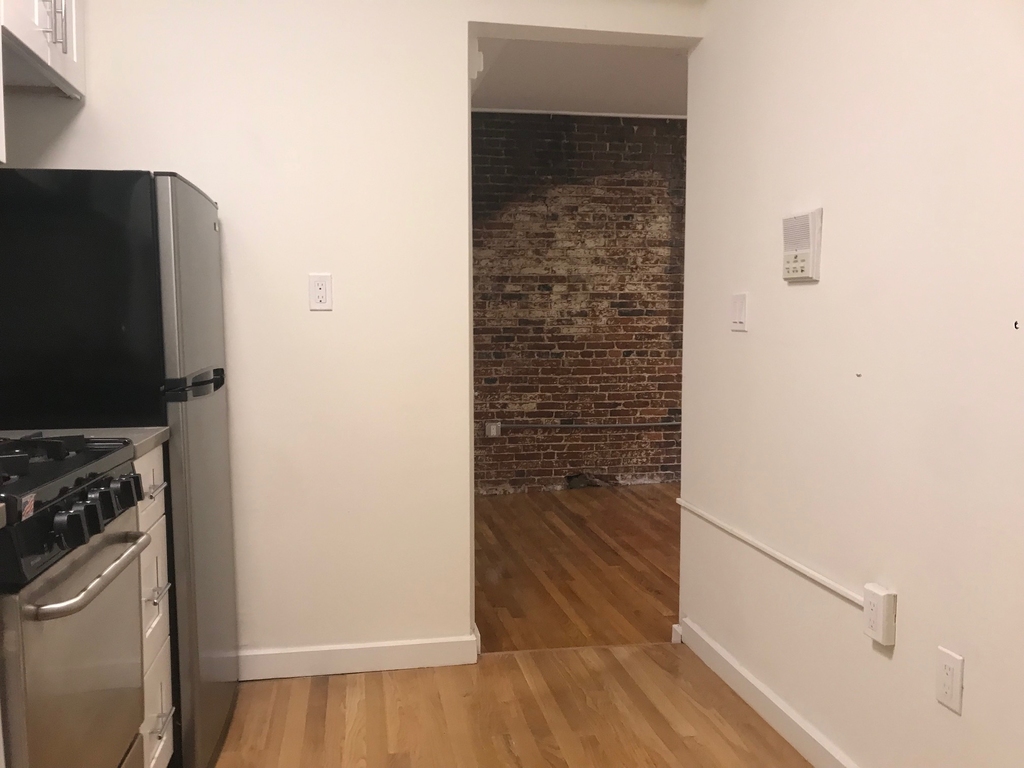 63 Hancock St. - Photo 3