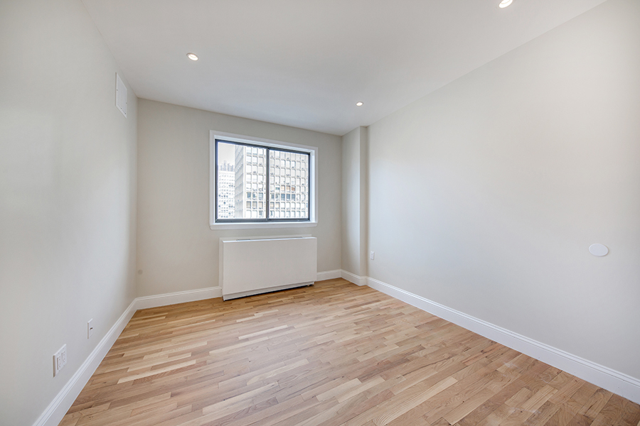 312 East 30th Street - Photo 4