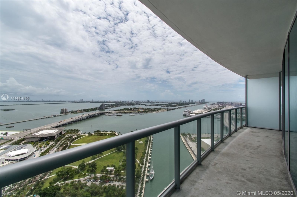 888 Biscayne Blvd Apt 4112 - Photo 6