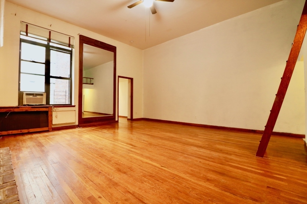 36 West 73rd Street - Photo 3