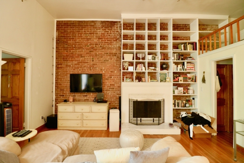 107 West 69thth Street - Photo 5