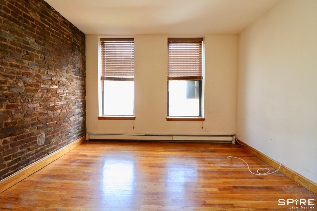 814 Tenth Avenue  - Photo 6