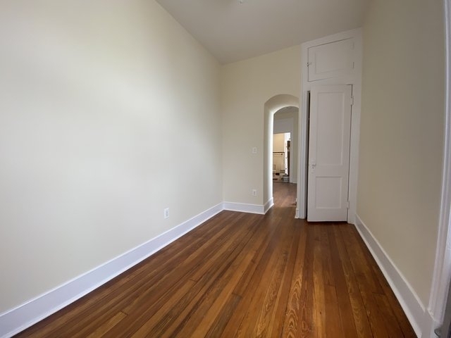 1 Bed / Flex 2 at Onderdonk Ave and Menahan St - Photo 2