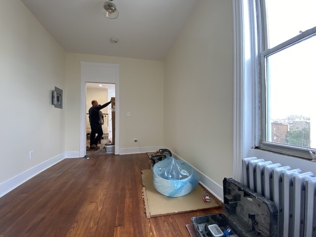 1 Bed / Flex 2 at Onderdonk Ave and Menahan St - Photo 5