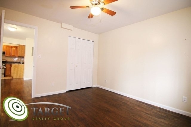 2 Bed at Jefferson St and Central Ave - Photo 2