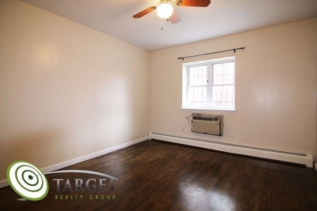 2 Bed at Jefferson St and Central Ave - Photo 4