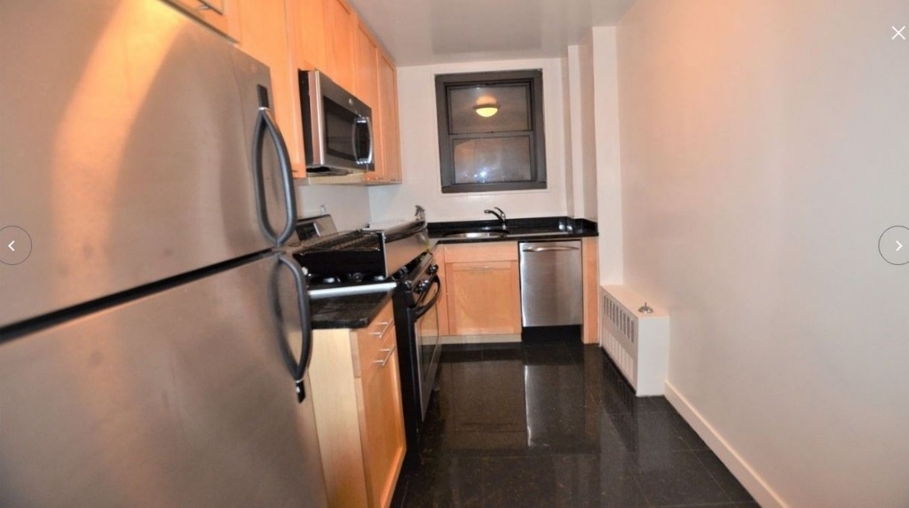 333 east 49th street No FEE - Photo 2