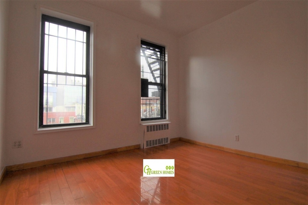 153 Norfolk Street - Photo 2