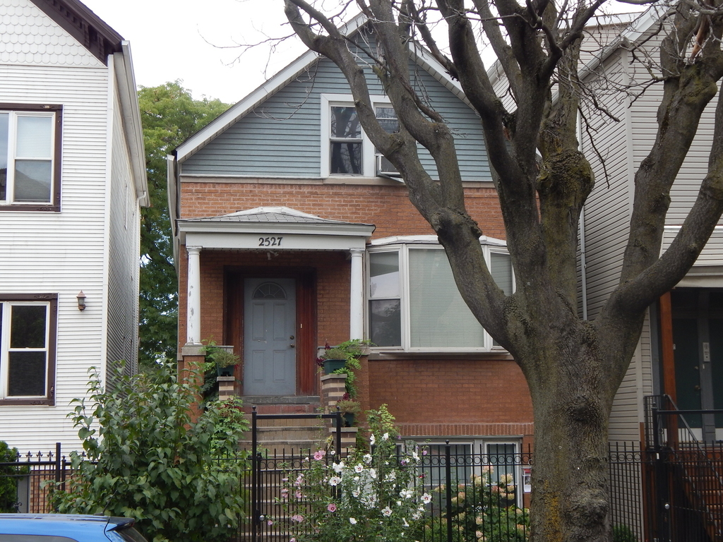 2527 North Ashland Avenue - Photo 0