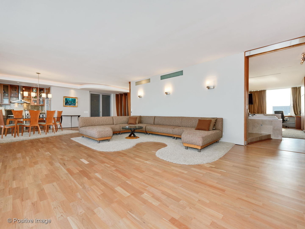 1300 North Lake Shore Drive - Photo 6