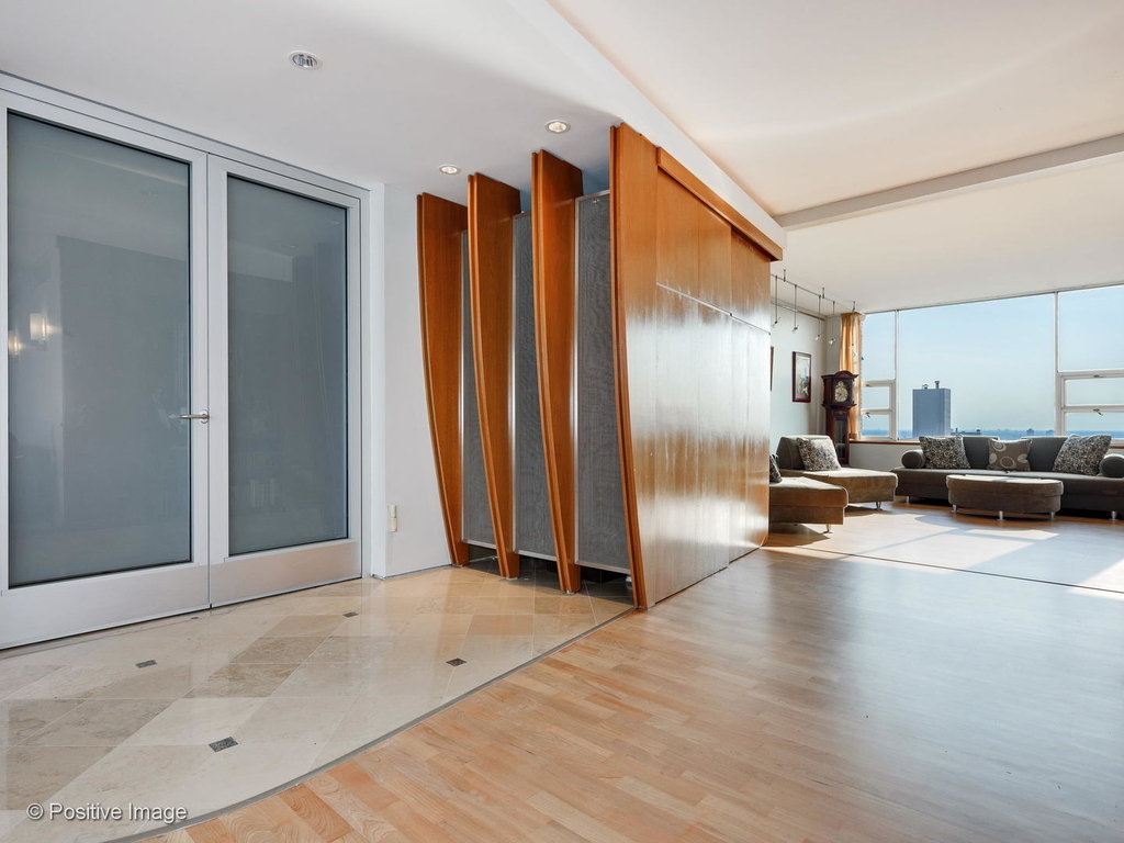 1300 North Lake Shore Drive - Photo 17