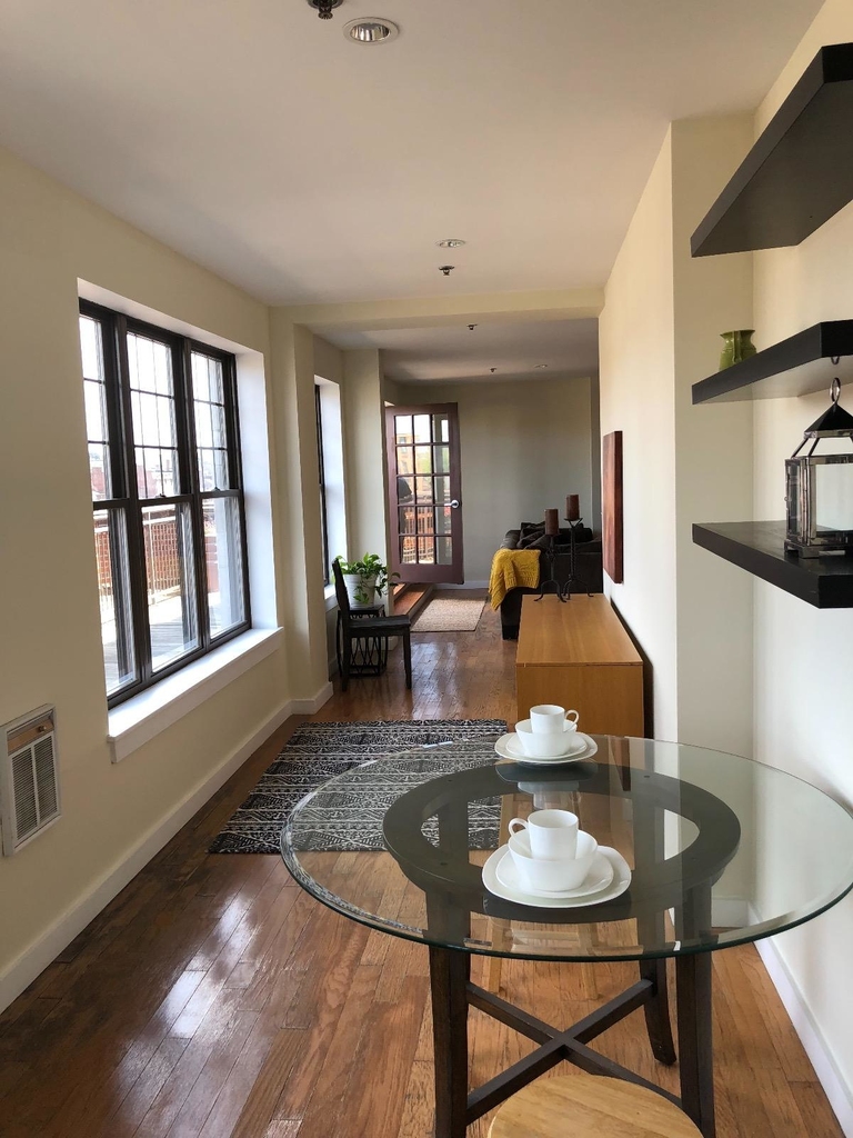 534 Commonwealth Ave. - Photo 1