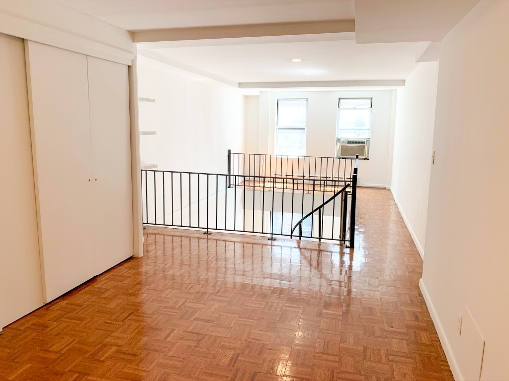 52 East 13th Street - Photo 6