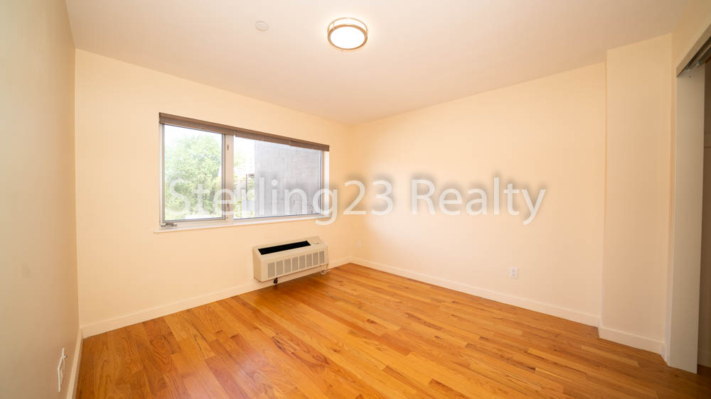 23-15 Astoria Boulevard - Photo 5