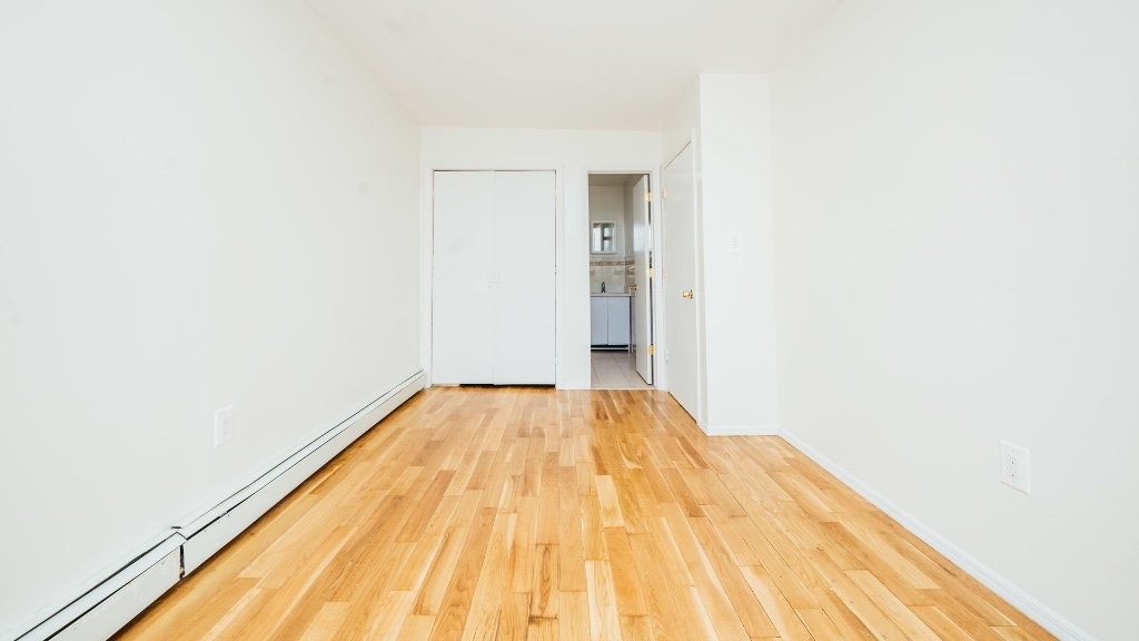 513 Van Buren St - Unit: 3 - Photo 10