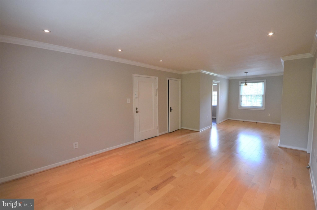 5105 10th Street S - Photo 1