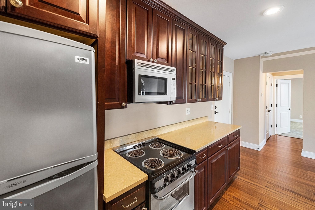 222 W Rittenhouse Square - Photo 3