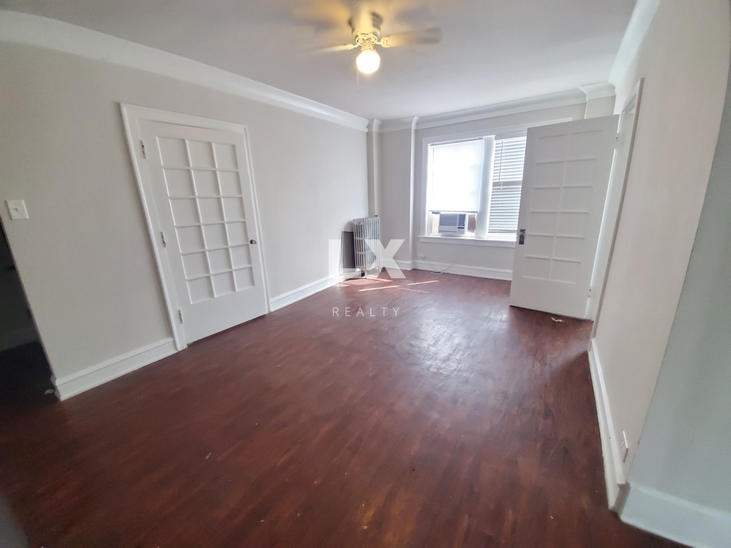 6748 North Ashland Ave. - Photo 1