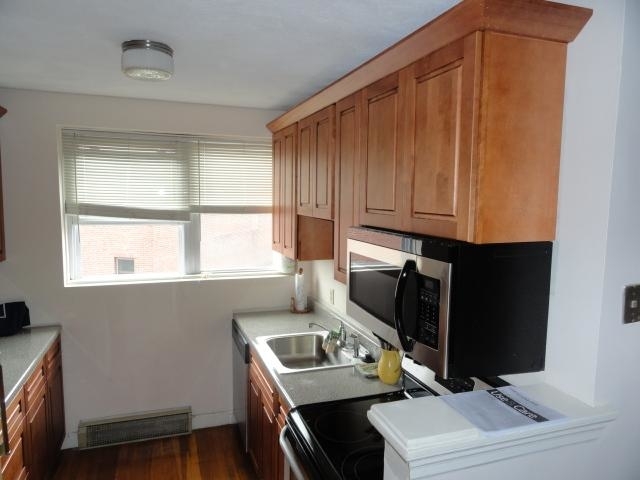 402 Highland Ave. - Photo 1