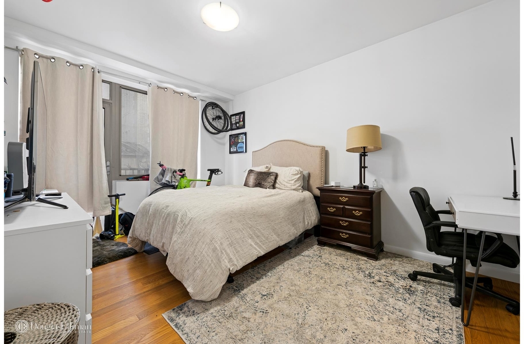 159 Bleecker St - Photo 4