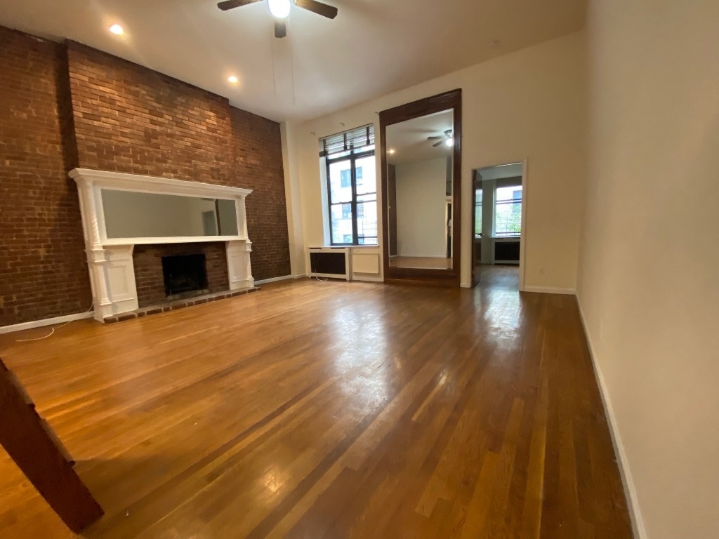 36 West 73 Steet - Photo 1