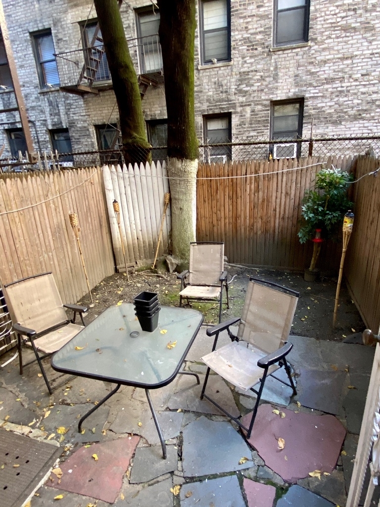 302 East 38 street - Photo 0