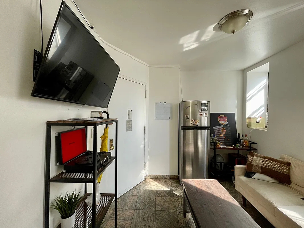 301 East 110th Street - Photo 5