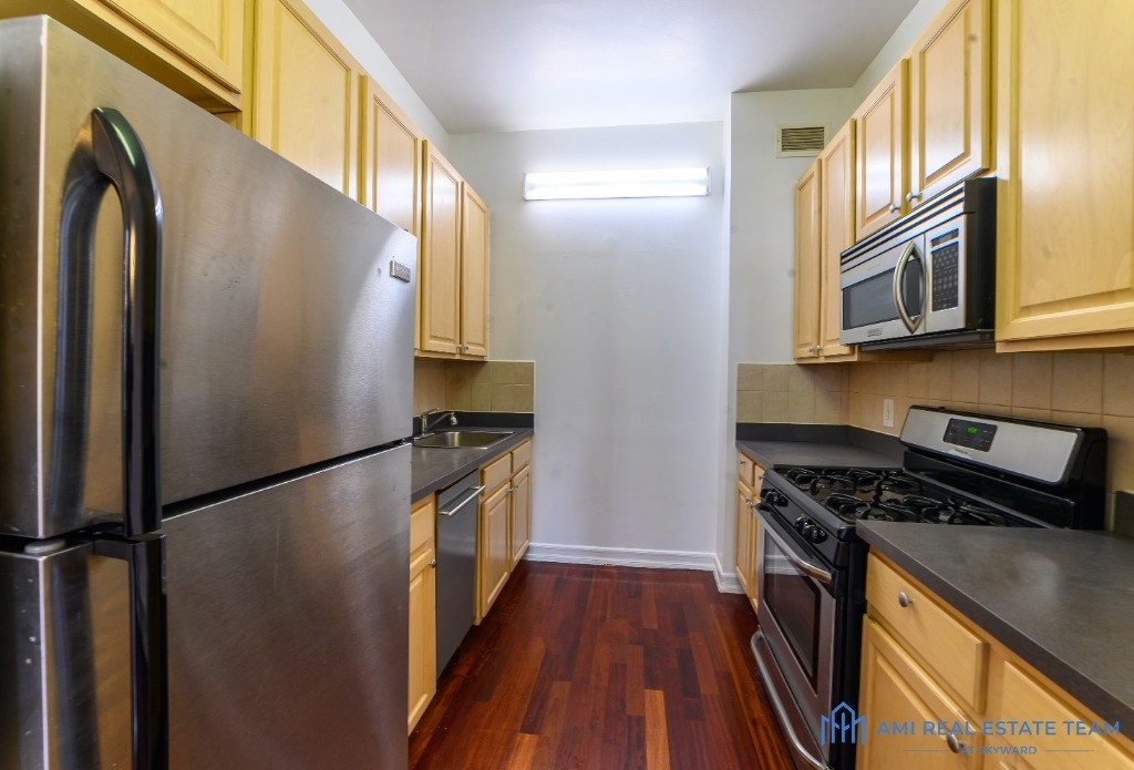 191 St Nicholas Avenue - Photo 3