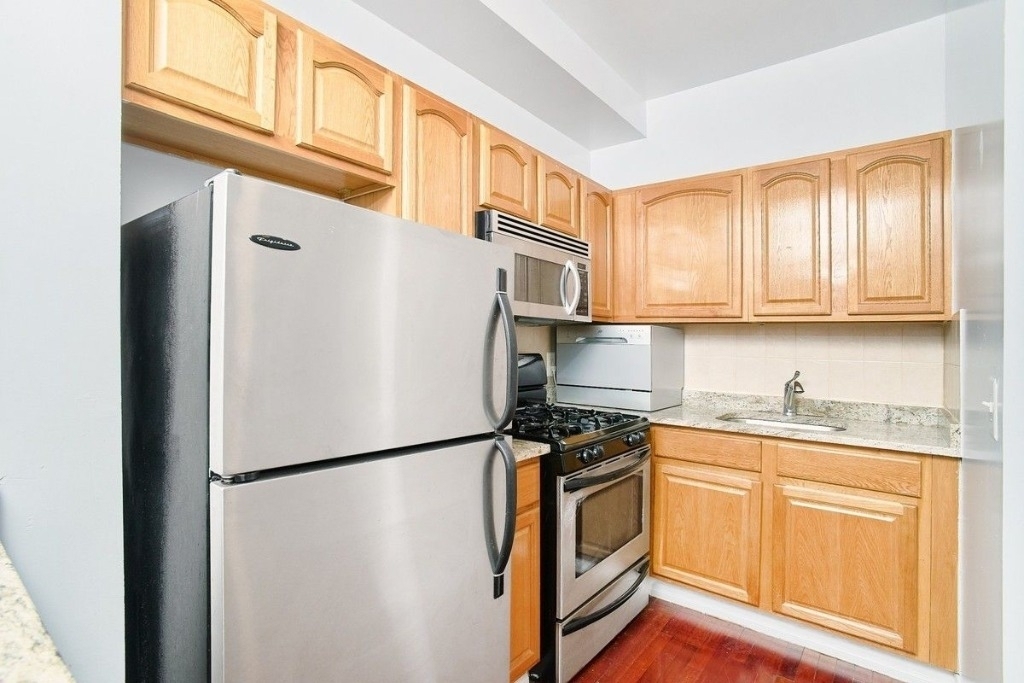 276 West 119th Street - Photo 3