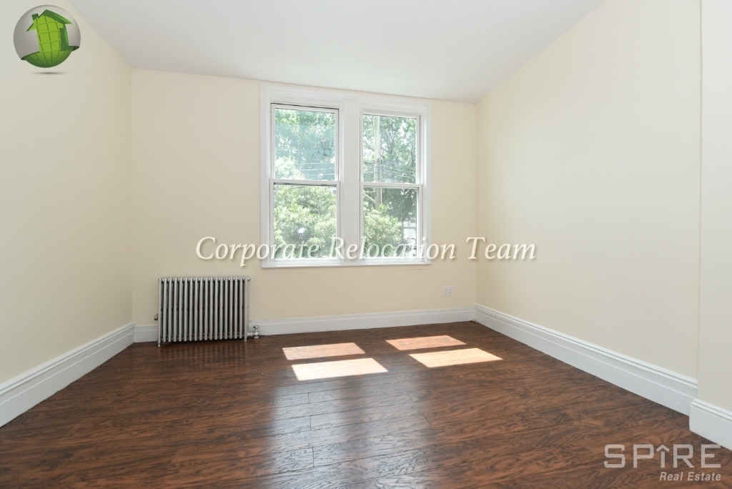 21-68 41st Street - Photo 3