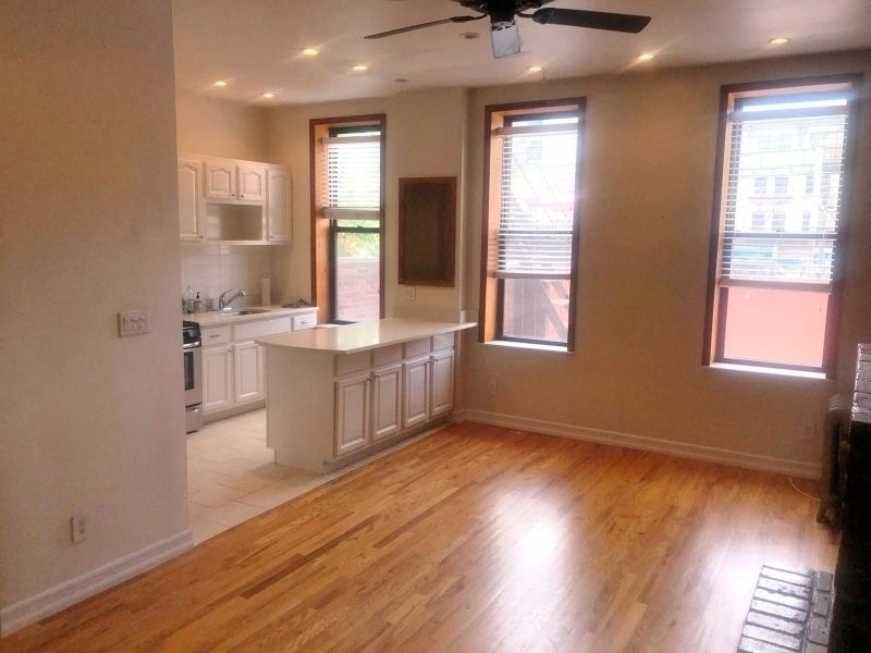 377 Vernon Ave Brooklyn Ny 11206 - Photo 2