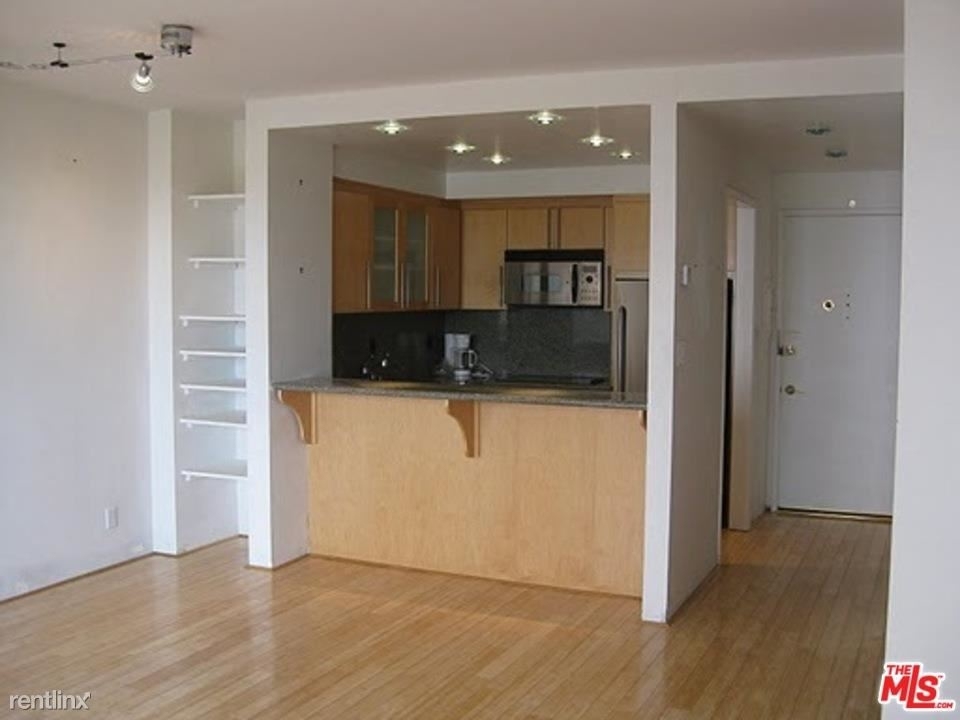 969 Hilgard Ave Apt 709 - Photo 1