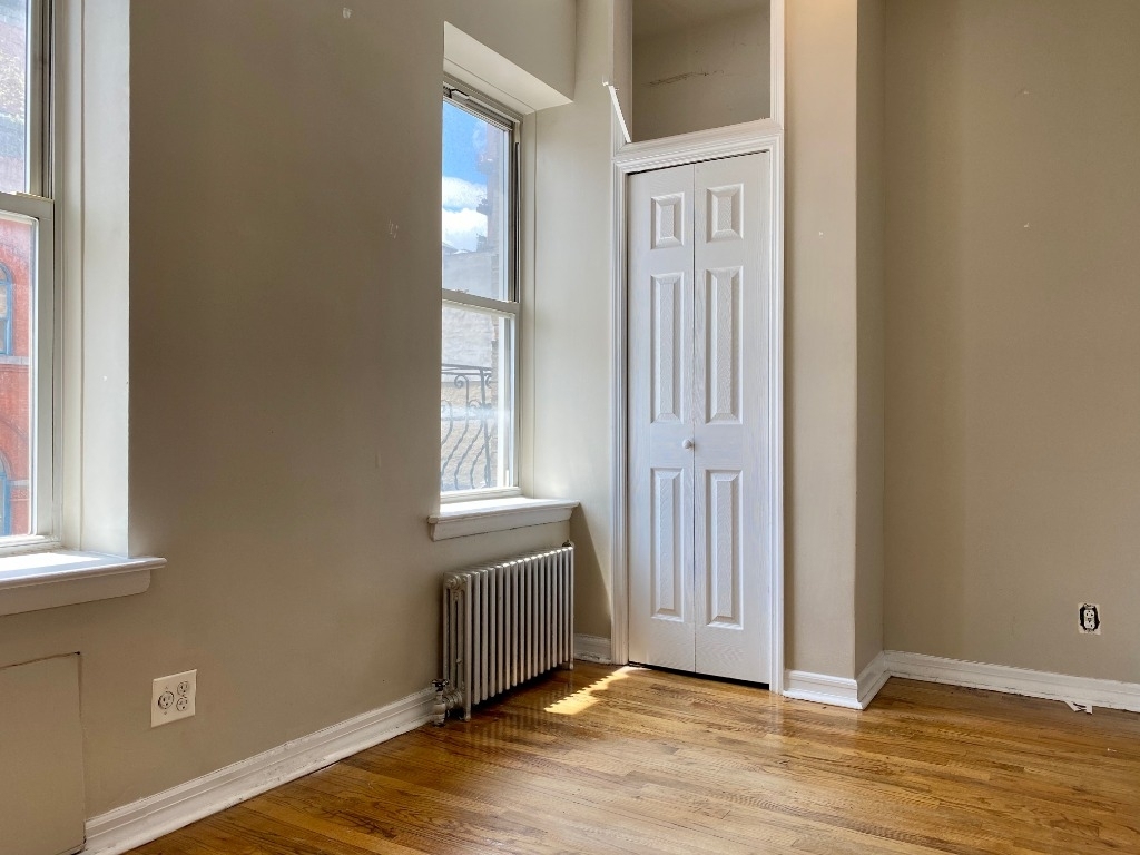 139 East 13th Street - Photo 3