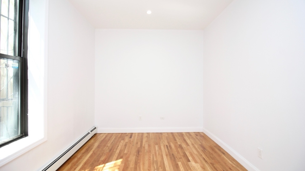 460 Throop Ave - Unit: 3 - Photo 5