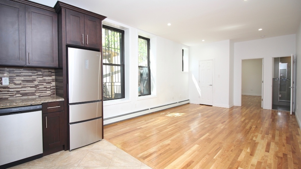 460 Throop Ave - Unit: 3 - Photo 0