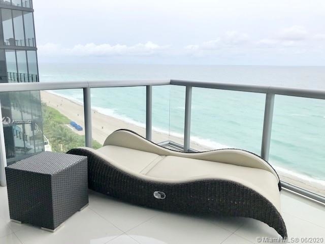 17121 Collins Ave - Photo 21